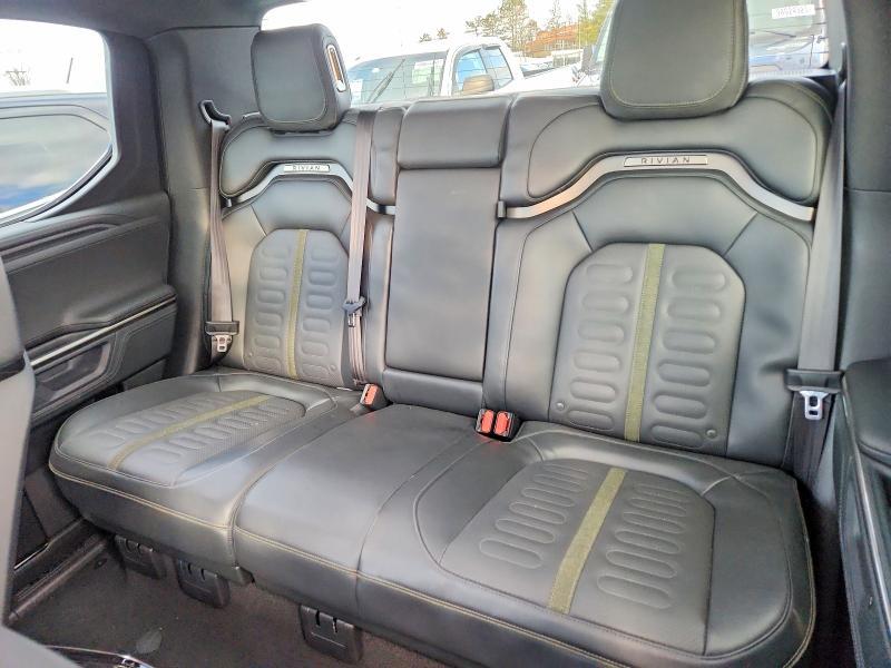 2025 Rivian R1T Adventure