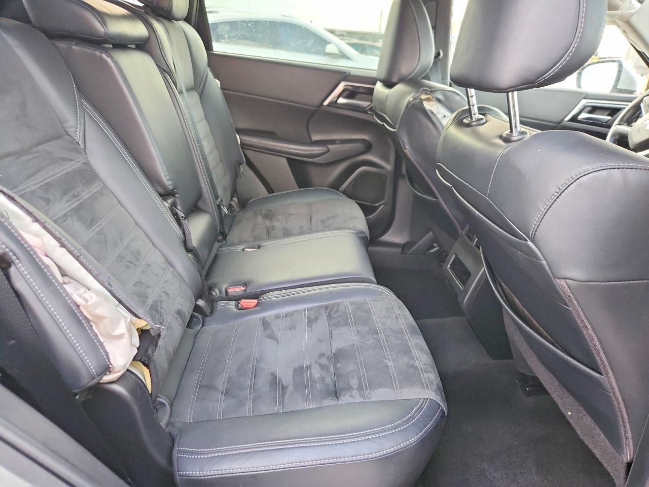 2022 Mitsubishi Outlander se