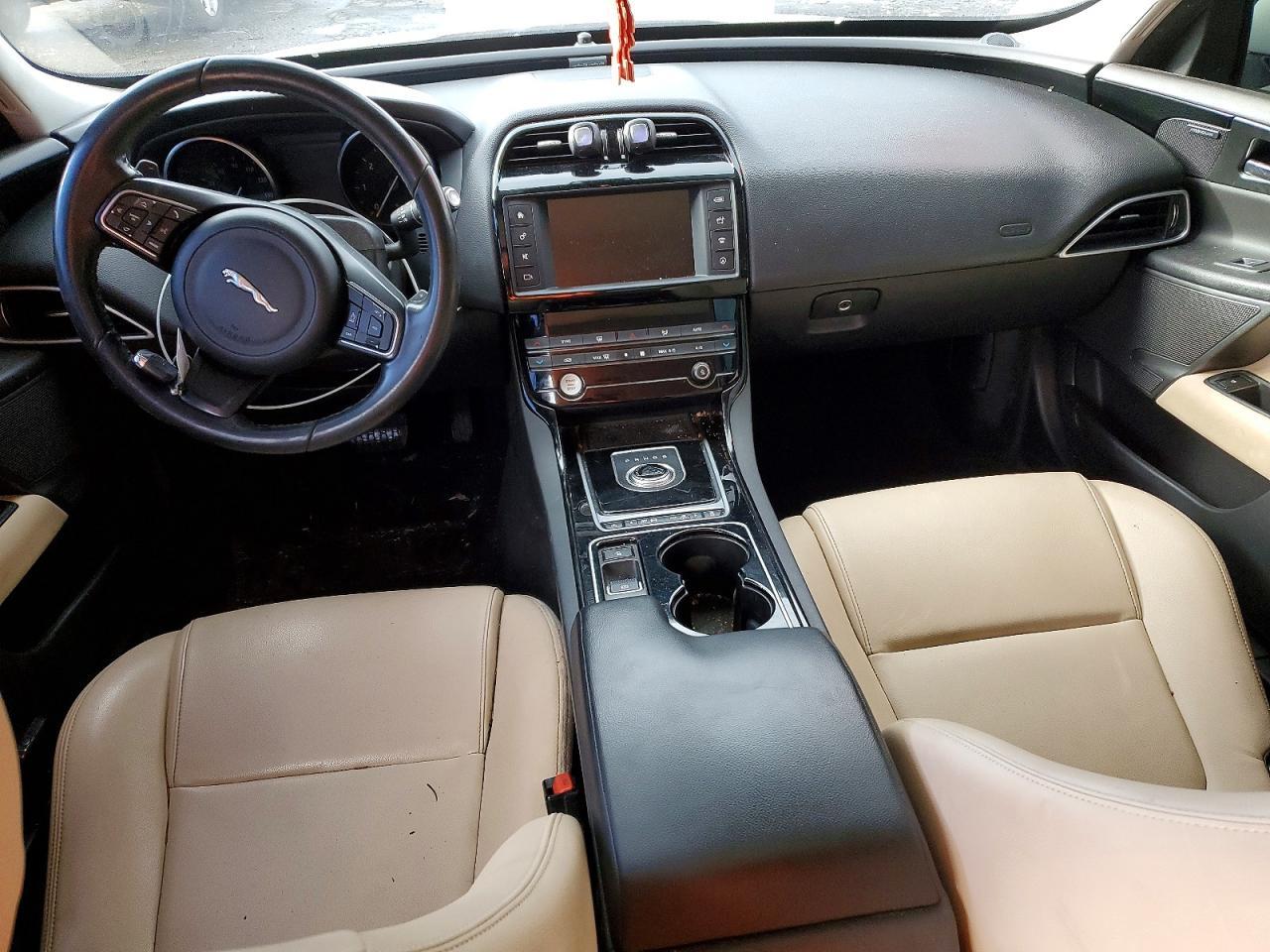 2017 Jaguar Xe Premium