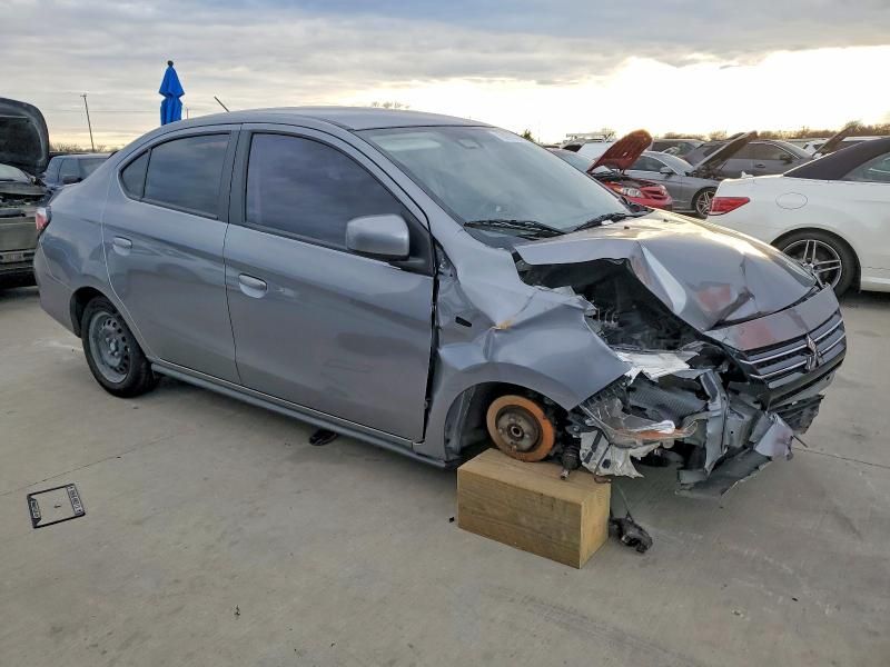 2023 Mitsubishi Mirage G4 es