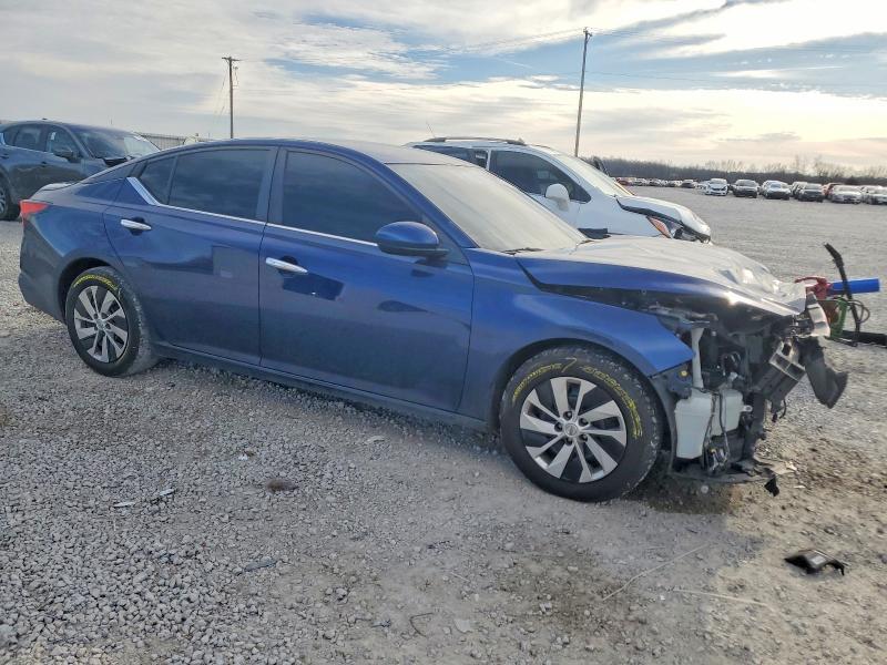 2019 Nissan Altima s