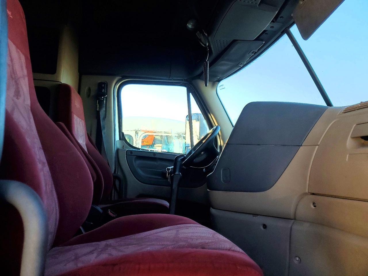 2018 Freightliner Cascadia 125