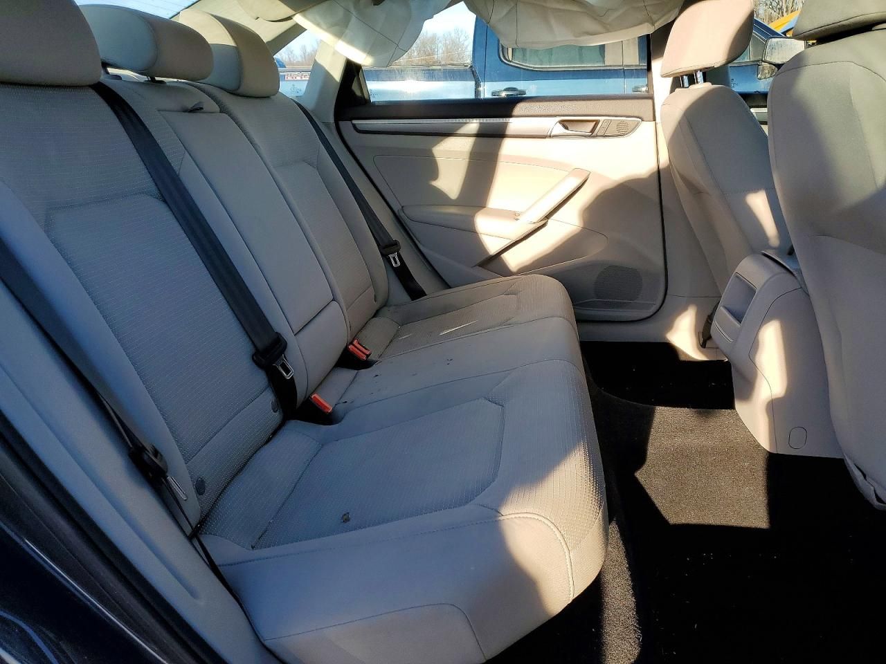 2016 Volkswagen Passat s