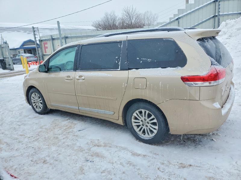 2013 Toyota Sienna xle