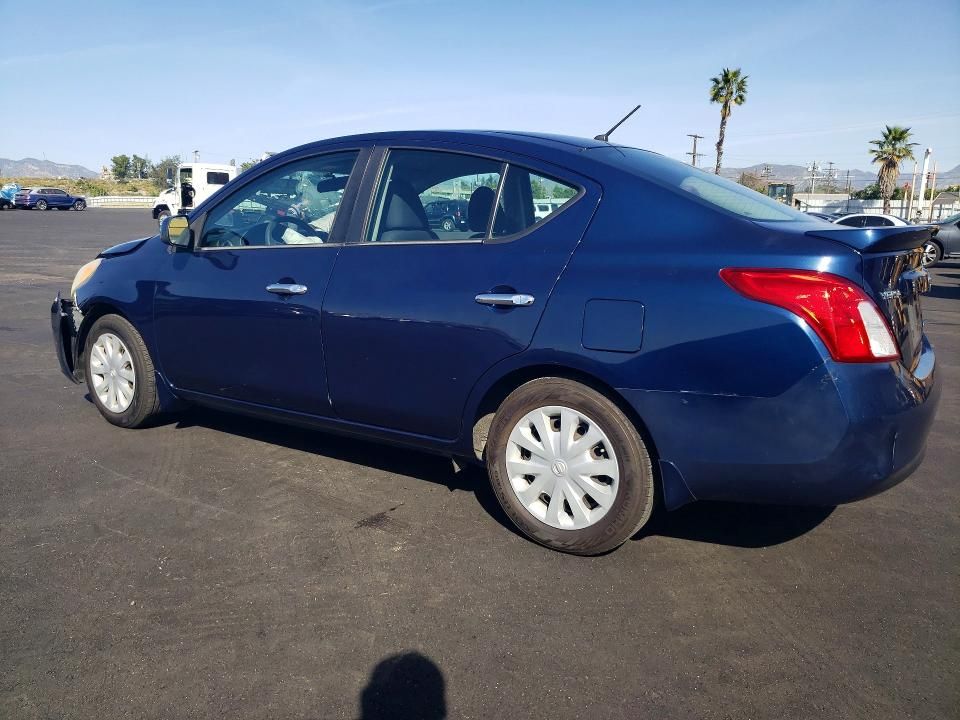 2013 Nissan Versa s