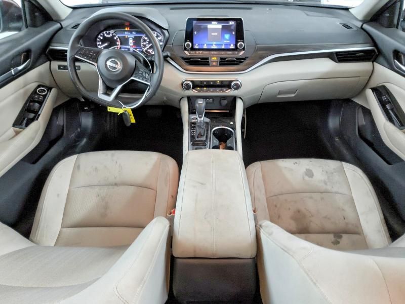 2023 Nissan Altima sv