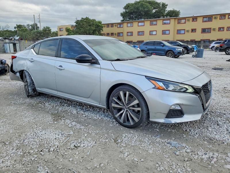 2021 Nissan Altima sr
