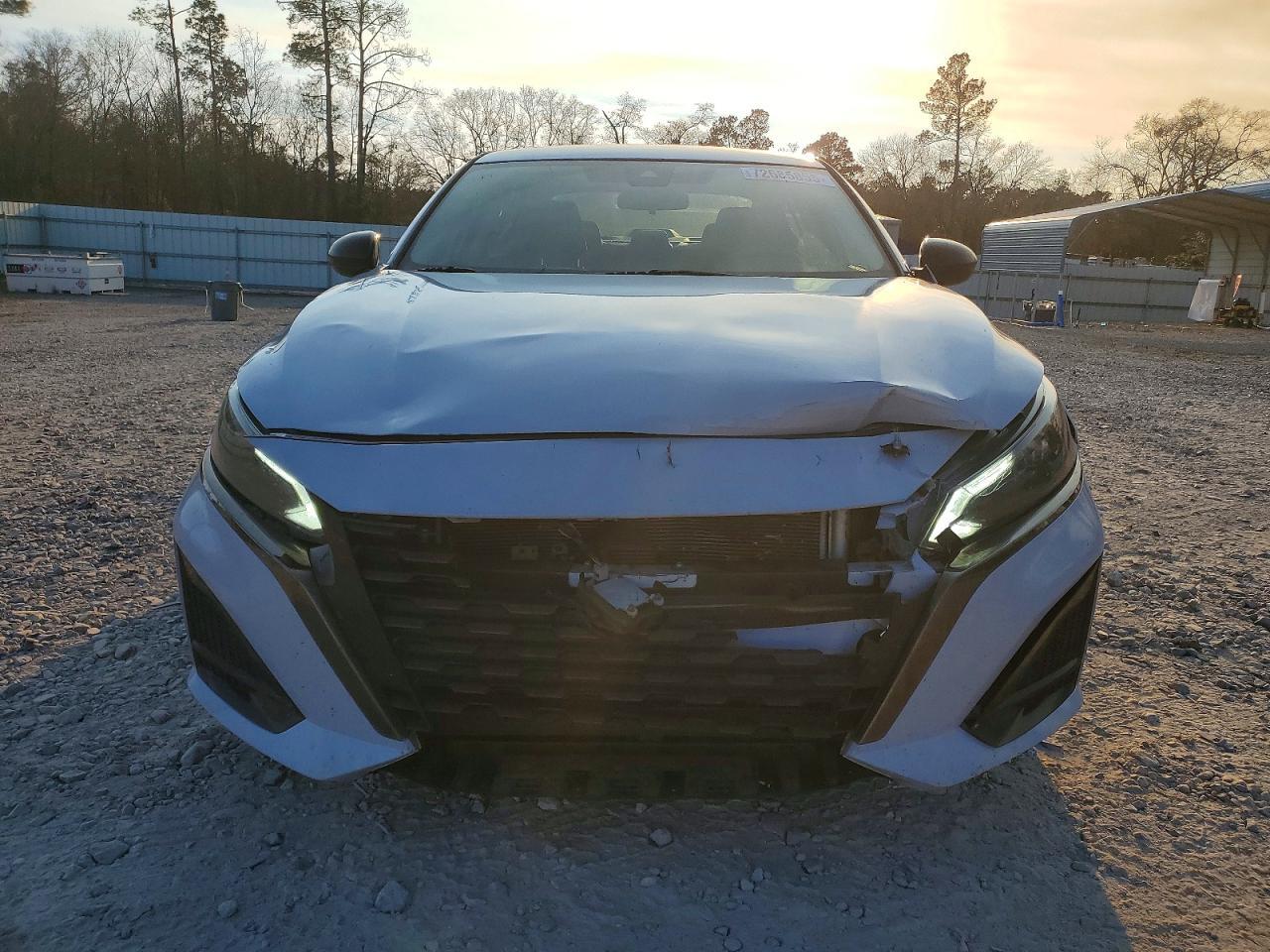 2023 Nissan Altima sr