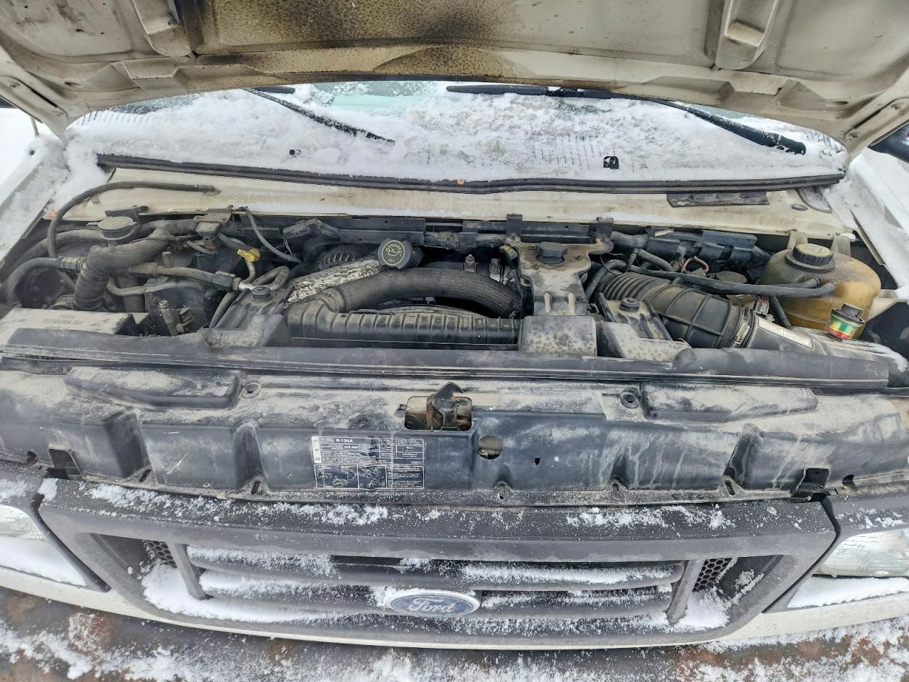 2004 Ford Econoline E450 Super Duty Cutaway Van