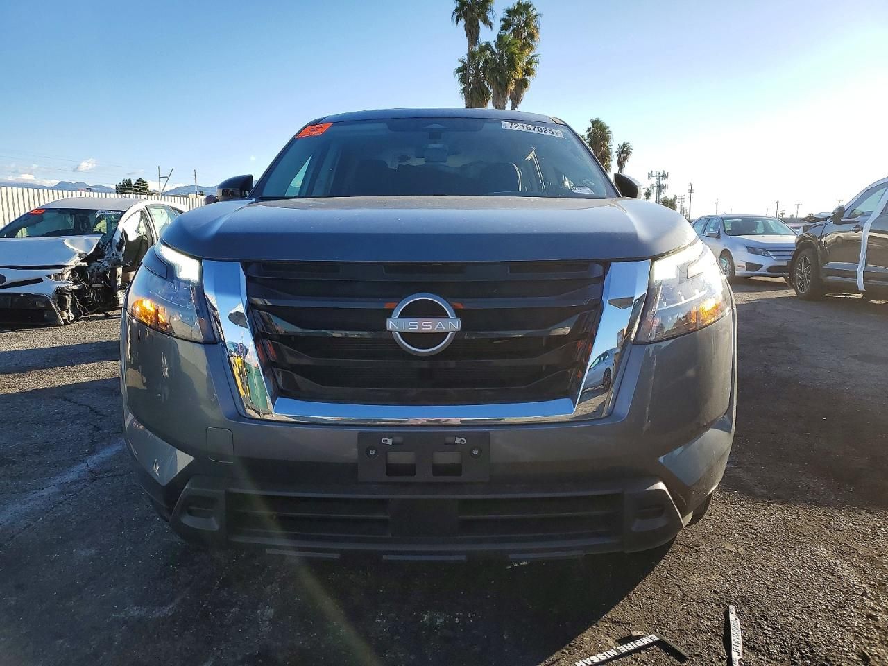 2025 Nissan Pathfinder s