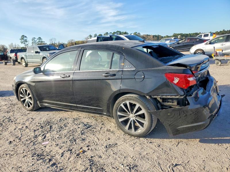 2012 Chrysler 200 s