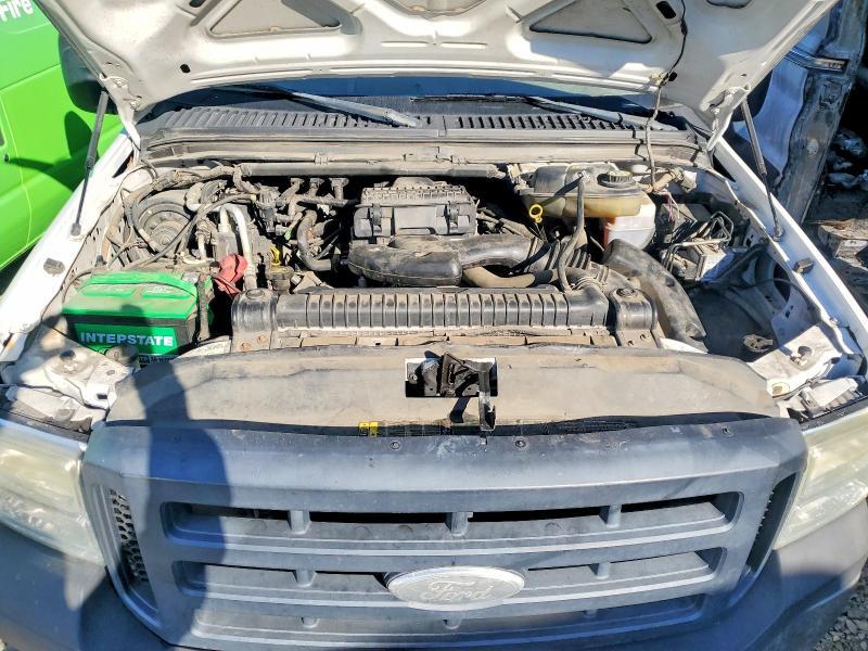 2006 Ford F250 Super Duty Flatbed Truck