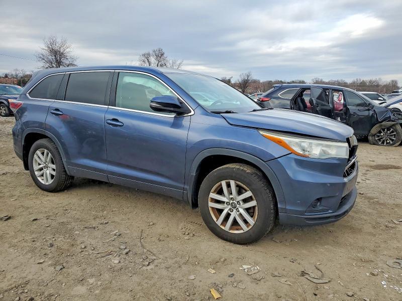 2016 Toyota Highlander le