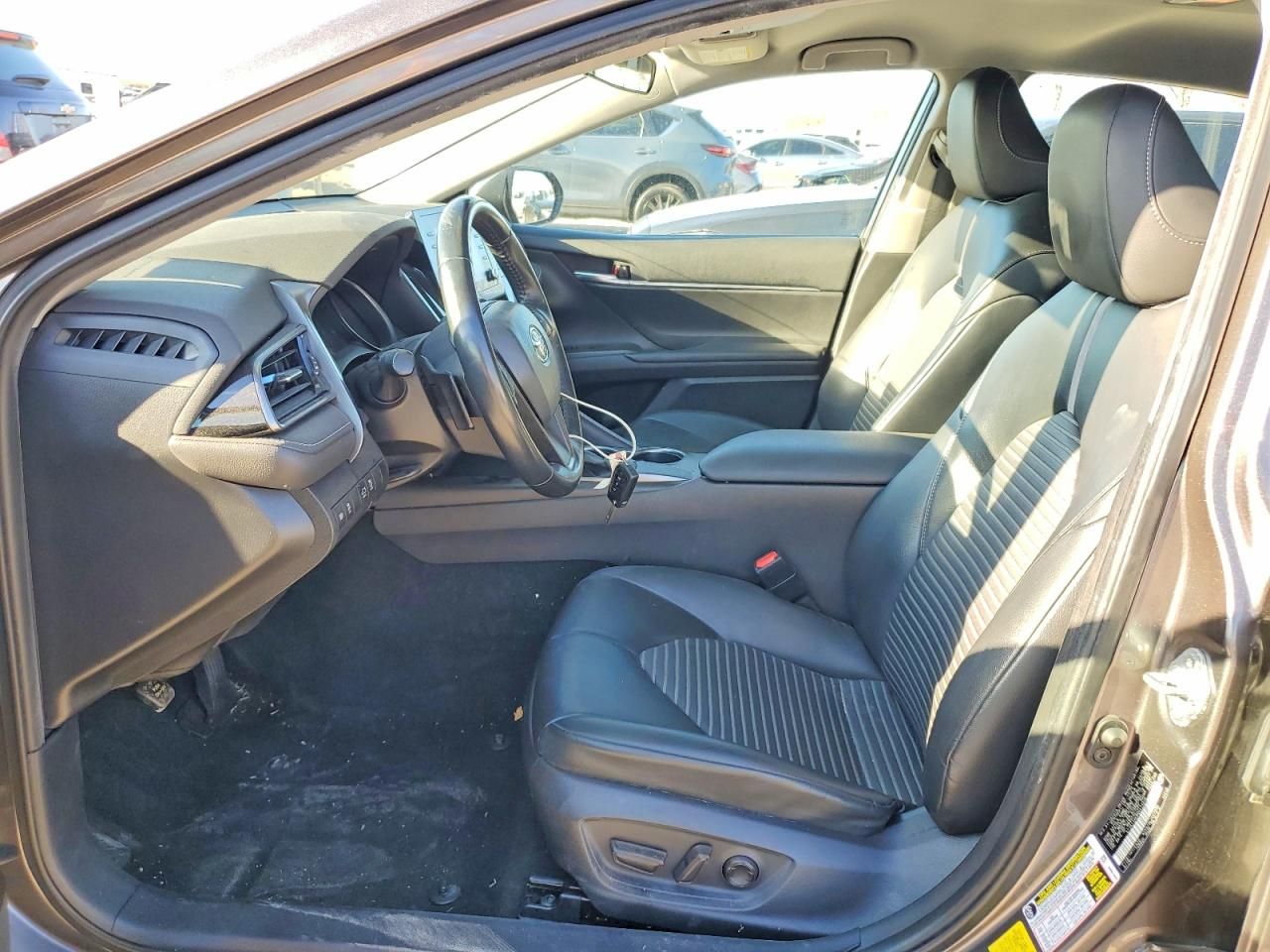 2021 Toyota Camry se