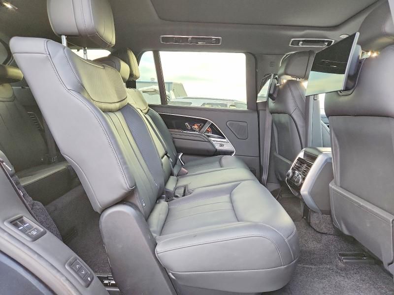 2025 Land Rover Range Rover se