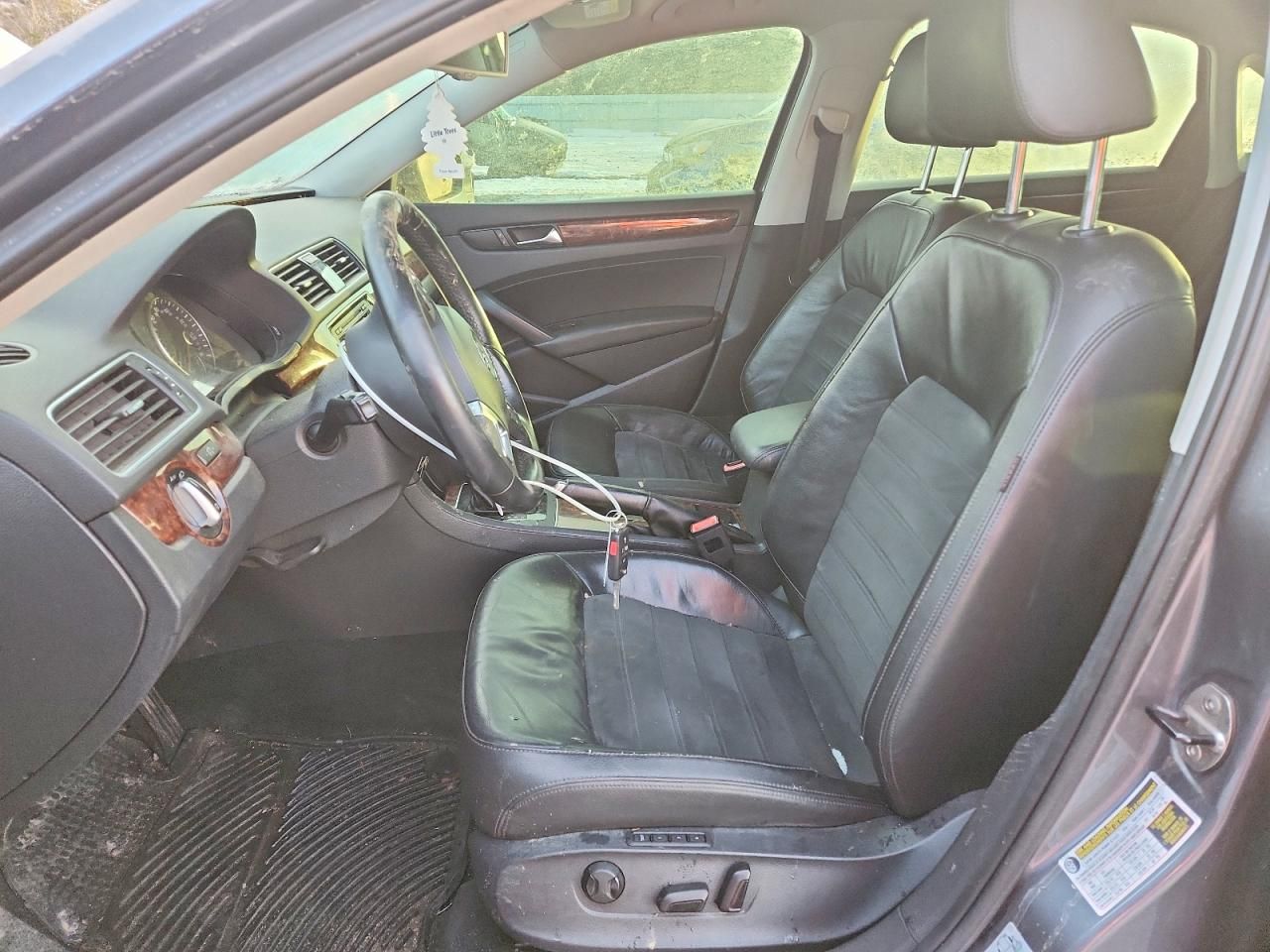 2013 Volkswagen Passat sel