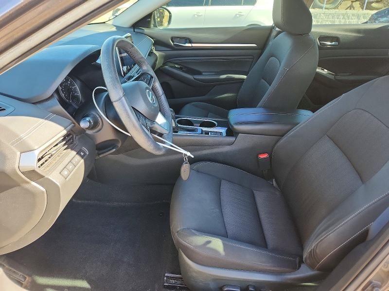 2021 Nissan Altima sv