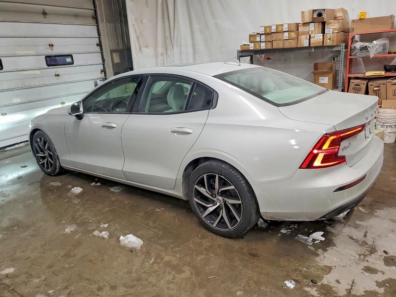 2019 Volvo S60 T6 Momentum