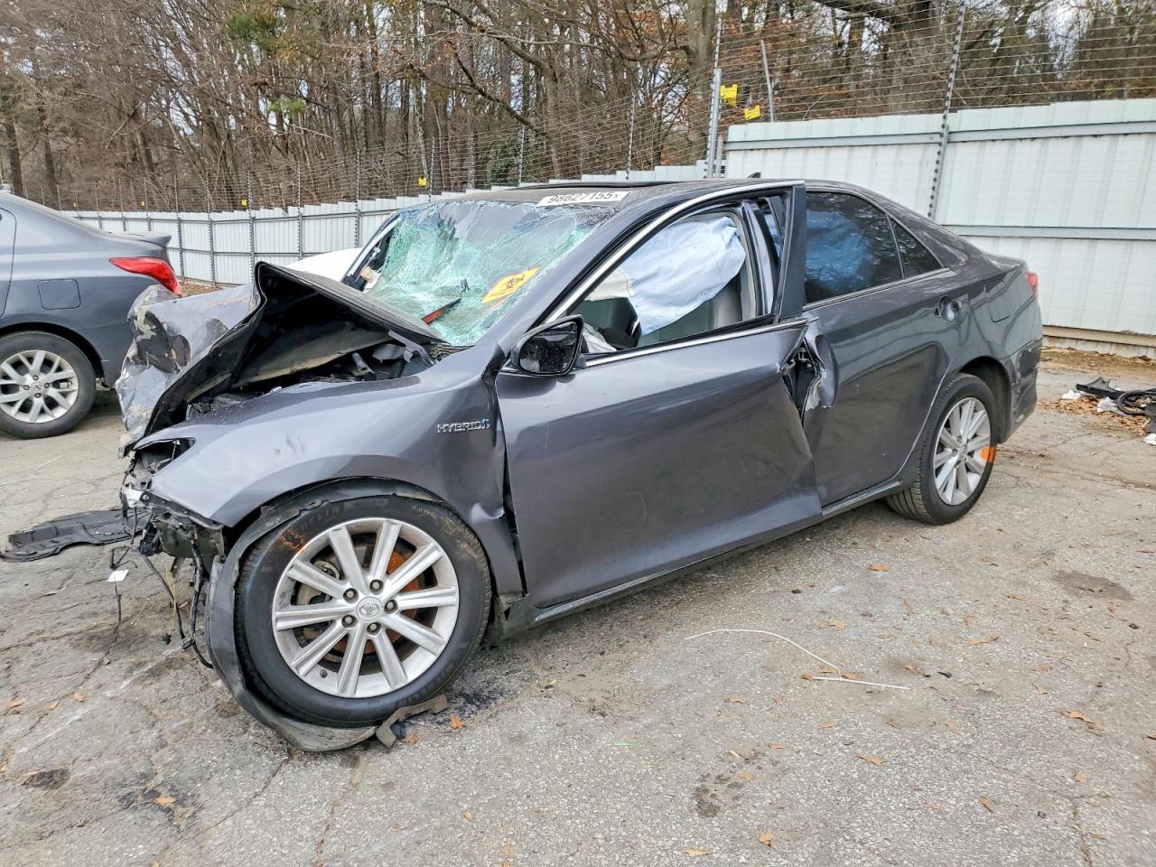 2013 Toyota Camry Hybrid