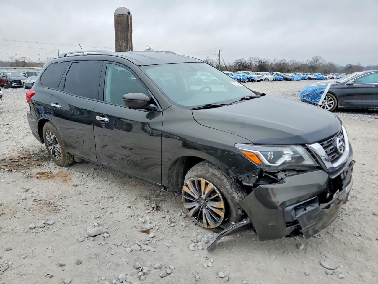 2017 Nissan Pathfinder s