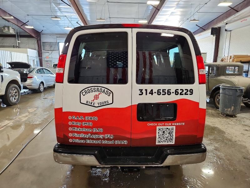 2020 Chevrolet Express G2500 LT