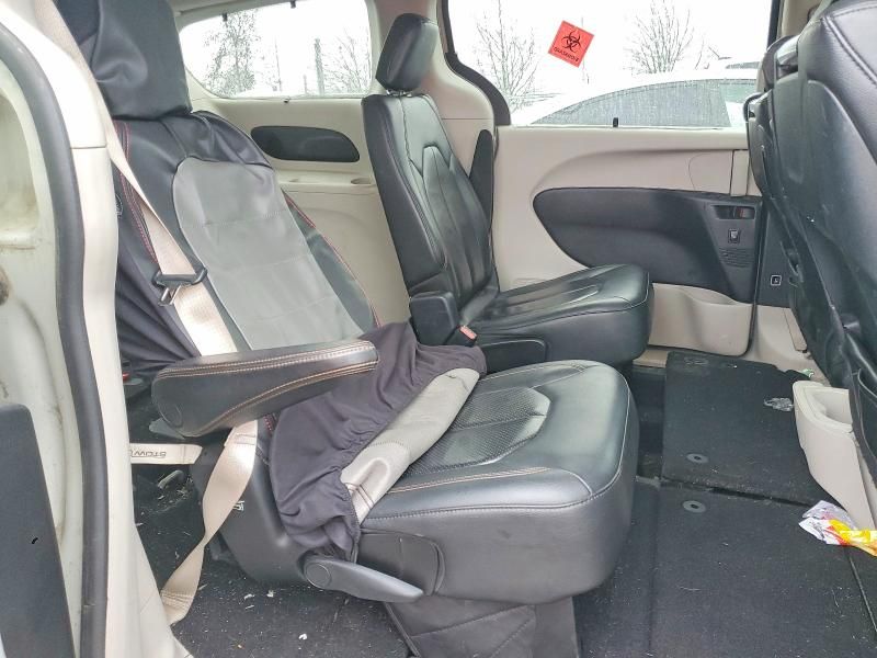 2017 Chrysler Pacifica Touring l Plus