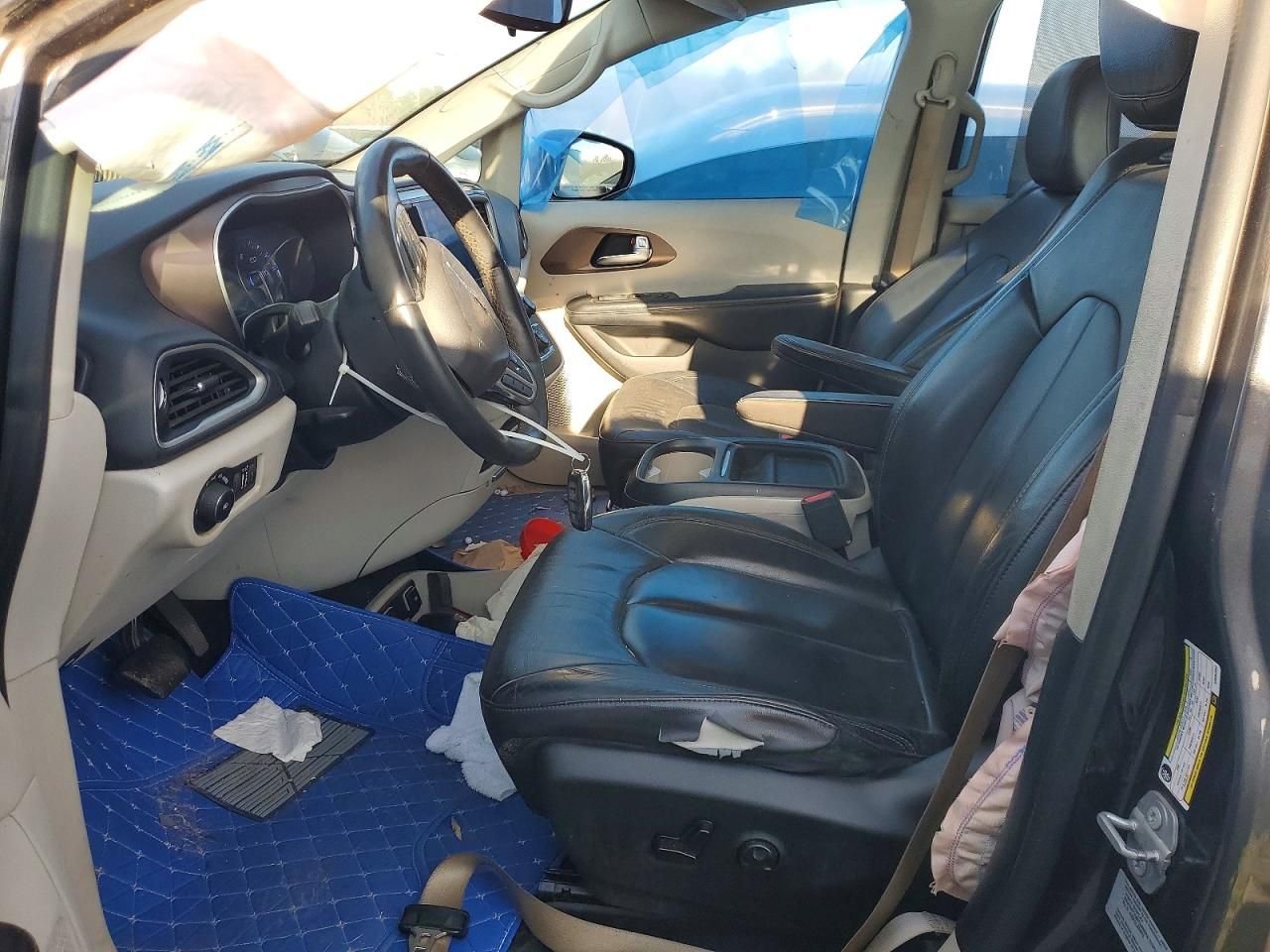 2017 Chrysler Pacifica Touring l