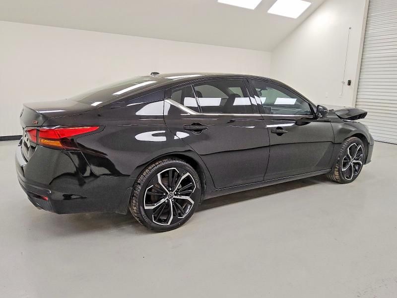 2023 Nissan Altima sr