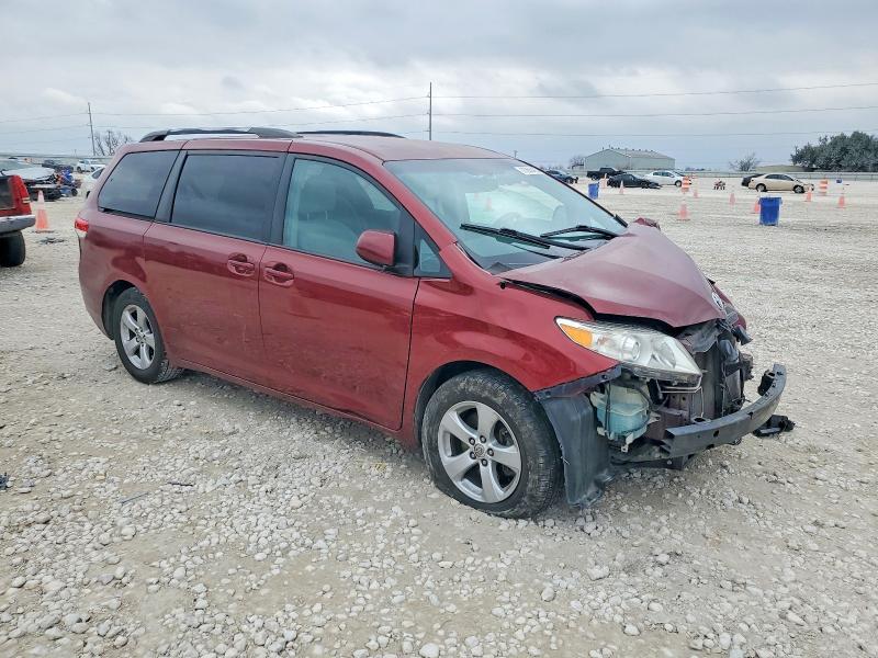 2013 Toyota Sienna le