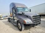 2019 Freightliner Cascadia 126 Semi Truck