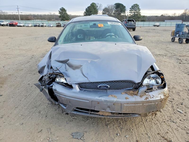 2006 Ford Taurus se