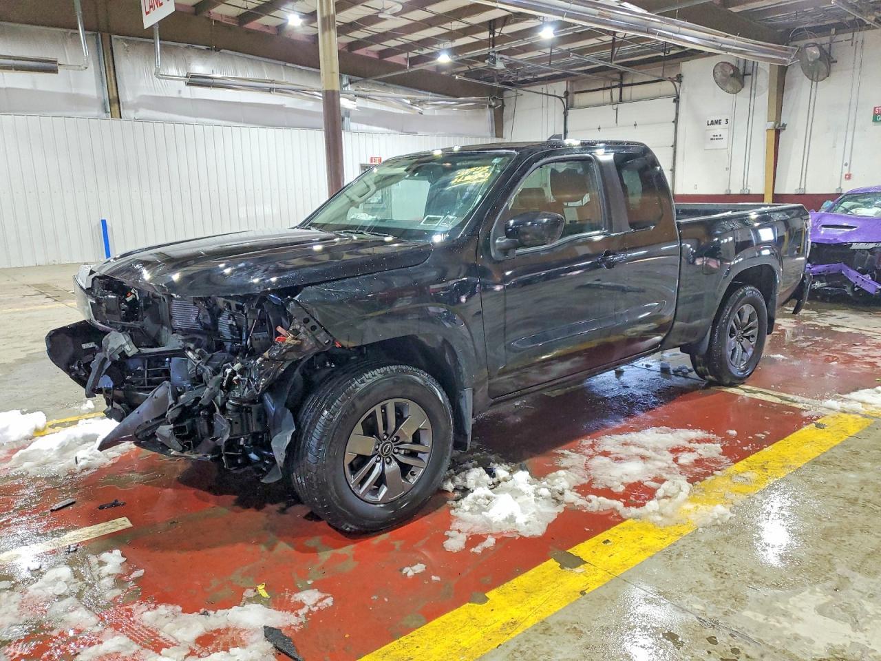 2025 Nissan Frontier SV