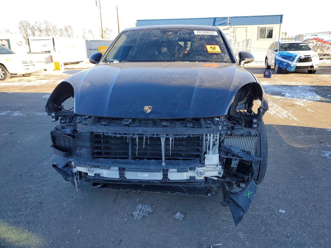 2019 Porsche Cayenne s