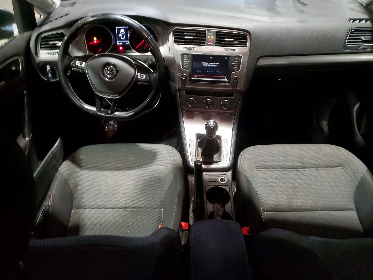 2016 Volkswagen Golf Sportwagen s