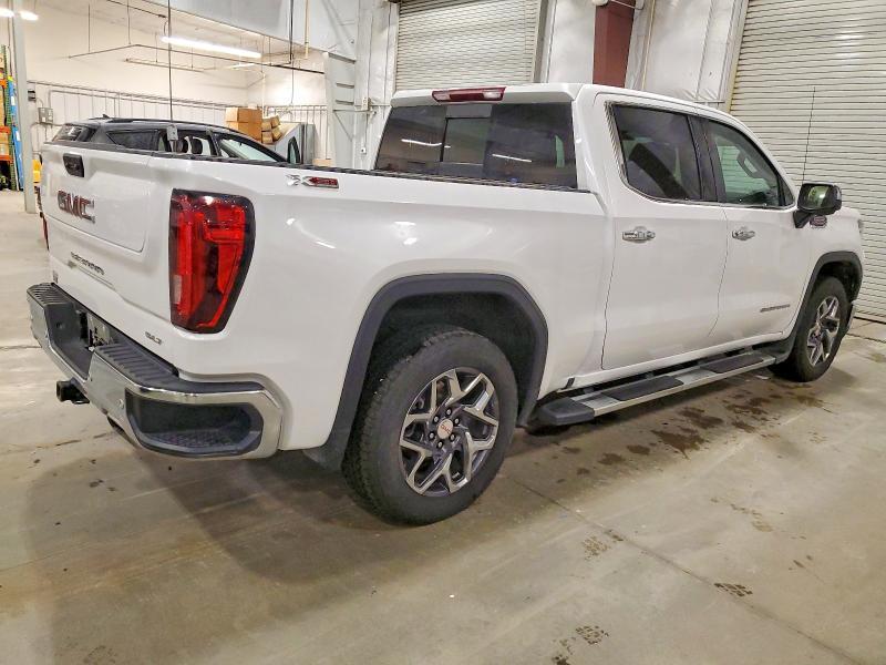 2025 GMC Sierra K1500 slt