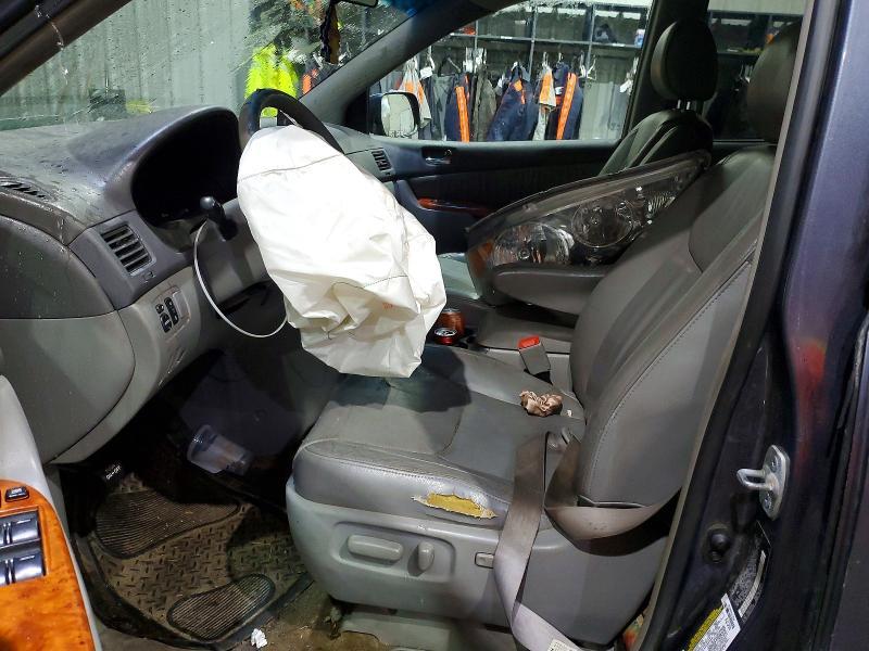 2006 Toyota Sienna xle 7 Passenger