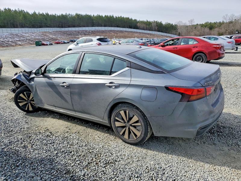 2021 Nissan Altima sv