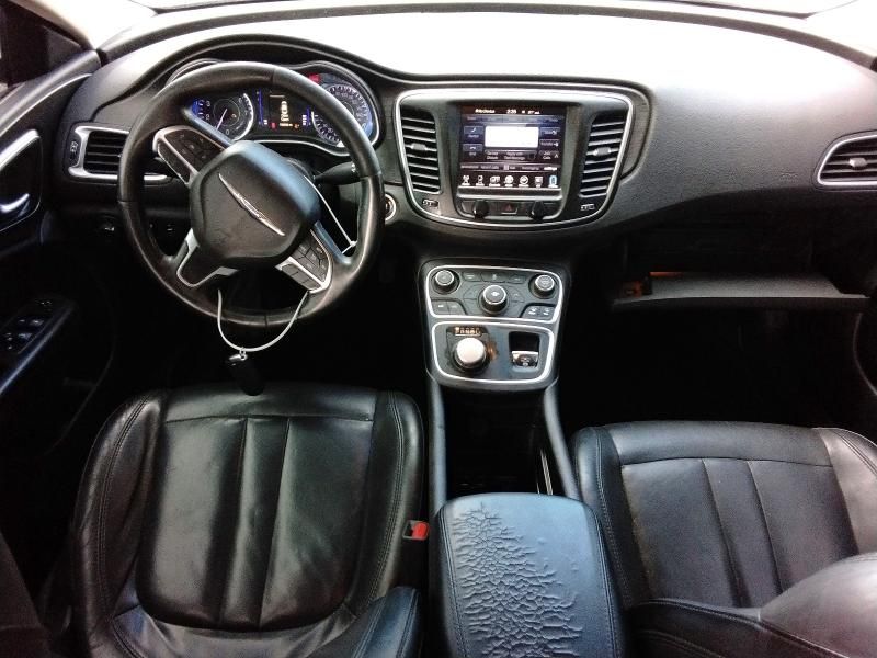 2017 Chrysler 200 Limited