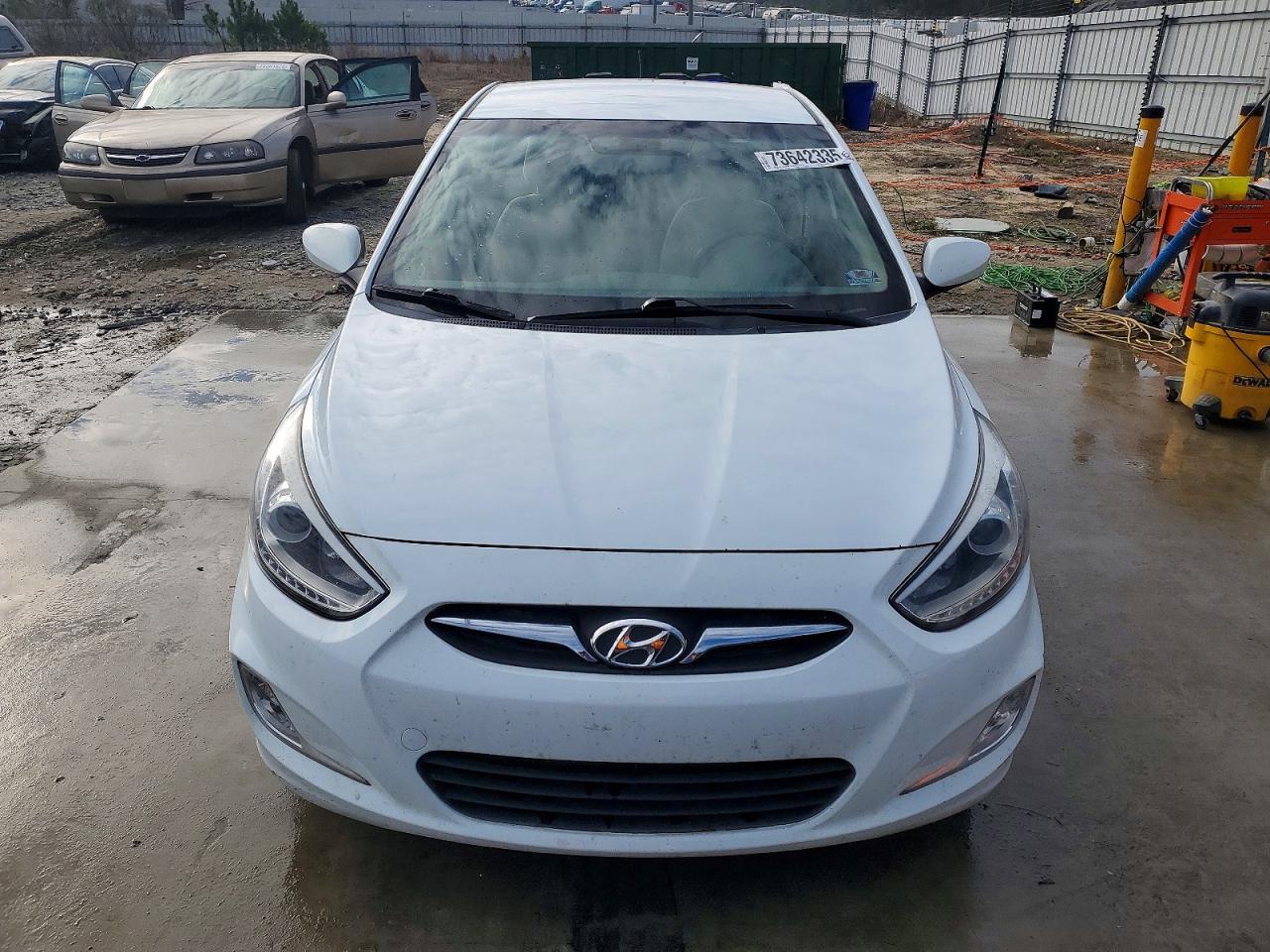 2014 Hyundai Accent gls