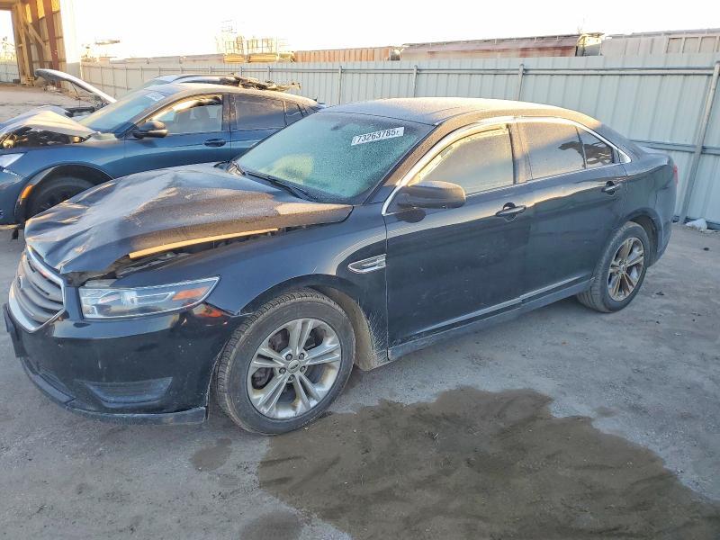 2016 Ford Taurus se