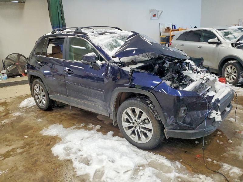 2025 Toyota Rav4 xle Premium