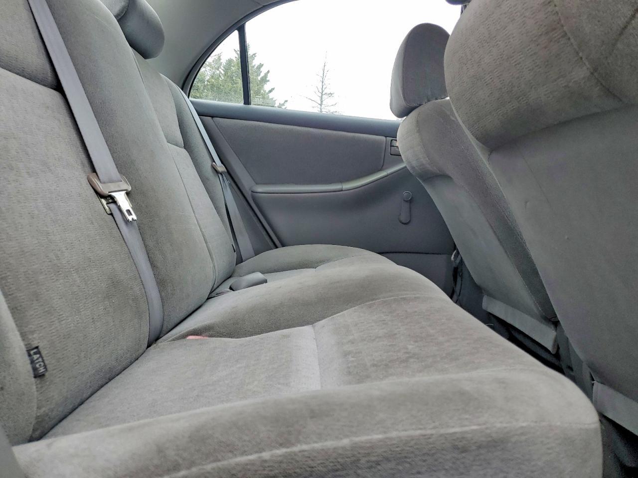 2004 Toyota Corolla ce