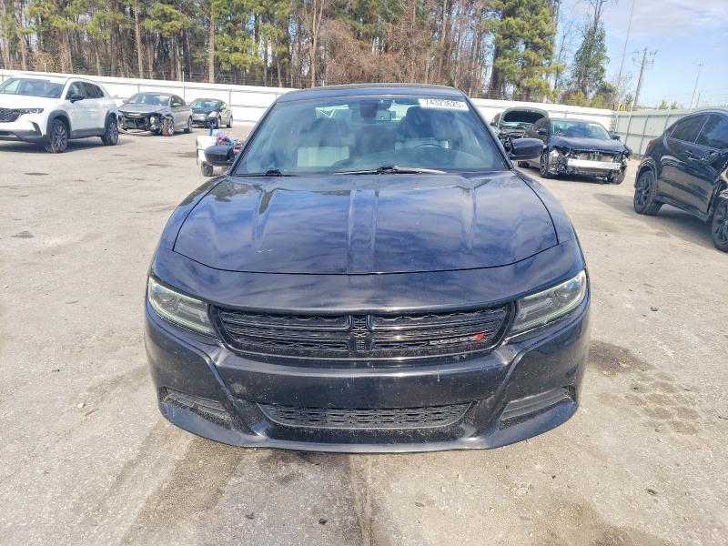 2018 Dodge Charger r