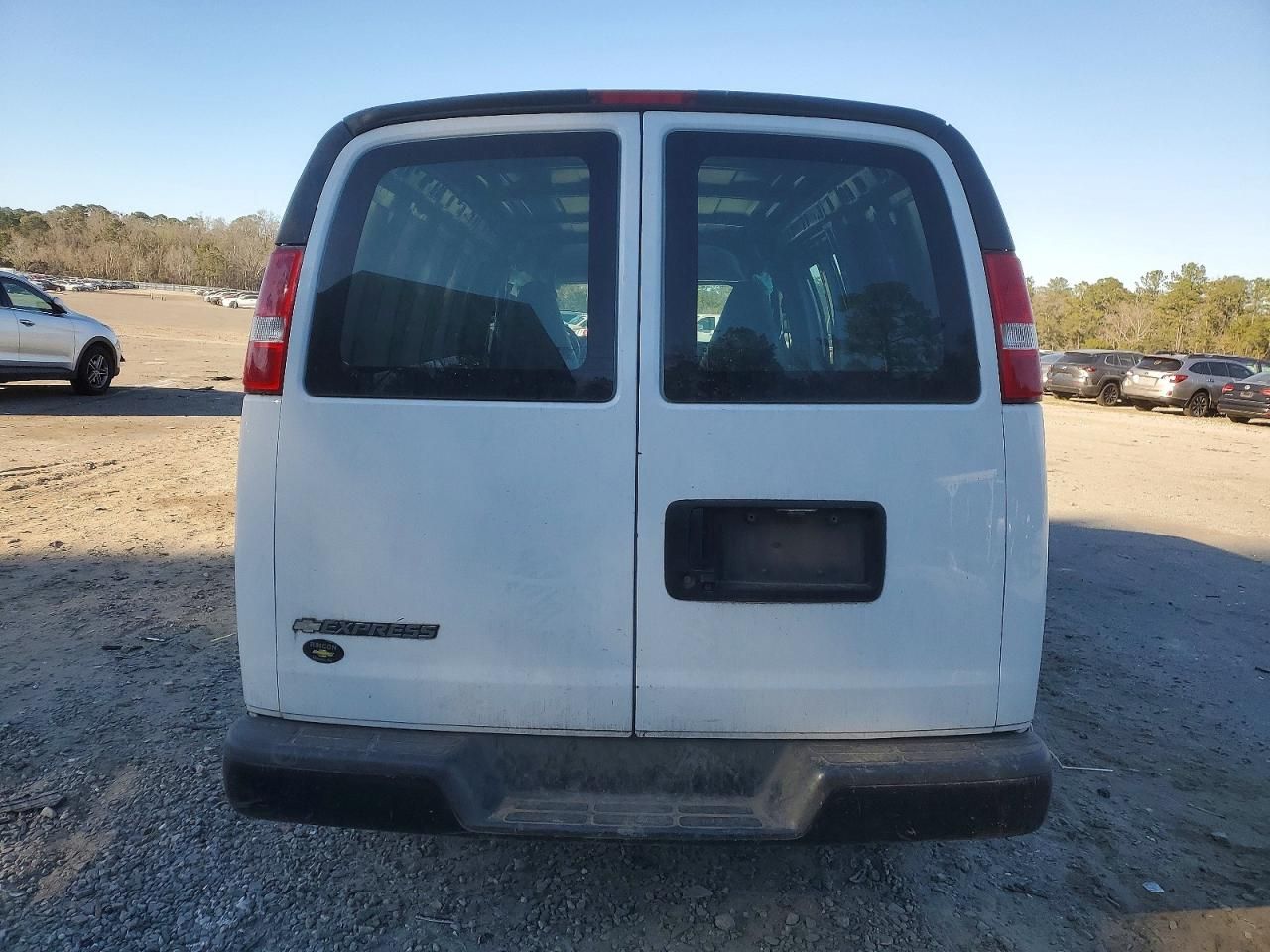 2020 Chevrolet Express G2500