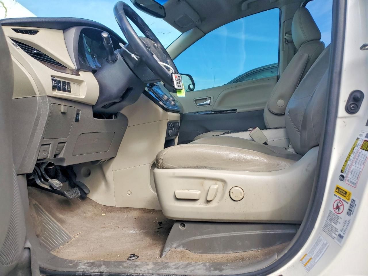 2016 Toyota Sienna xle