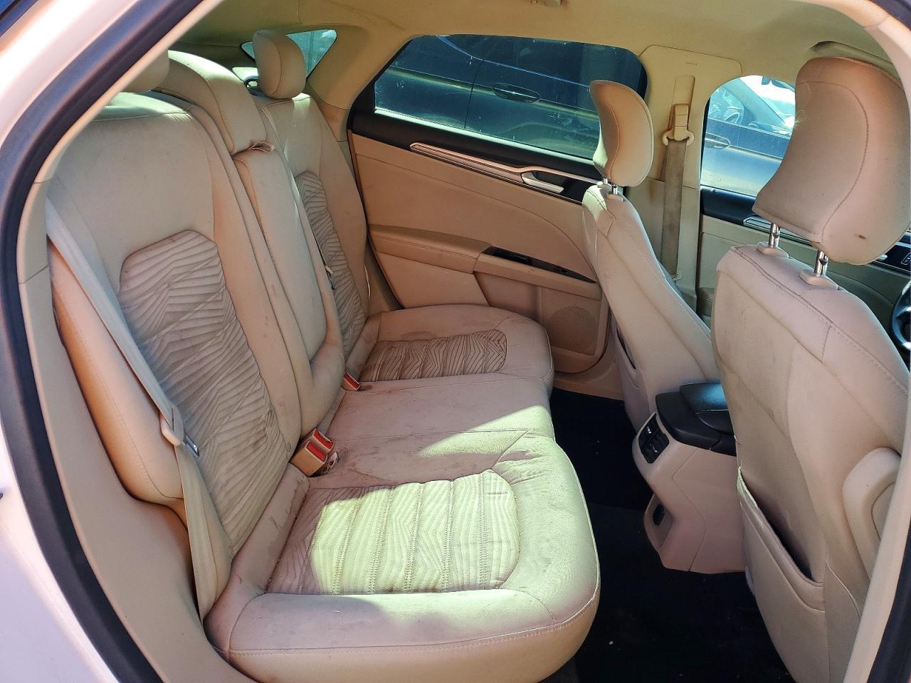 2016 Ford Fusion se