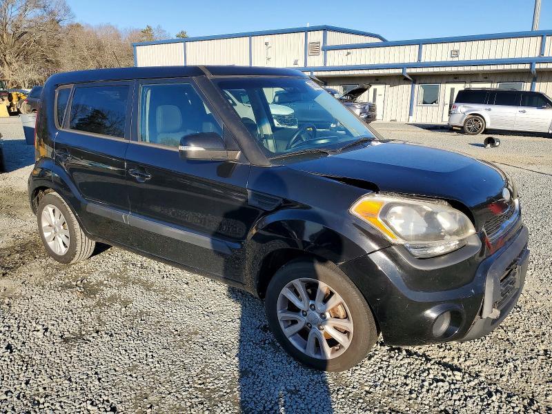 2013 KIA Soul +