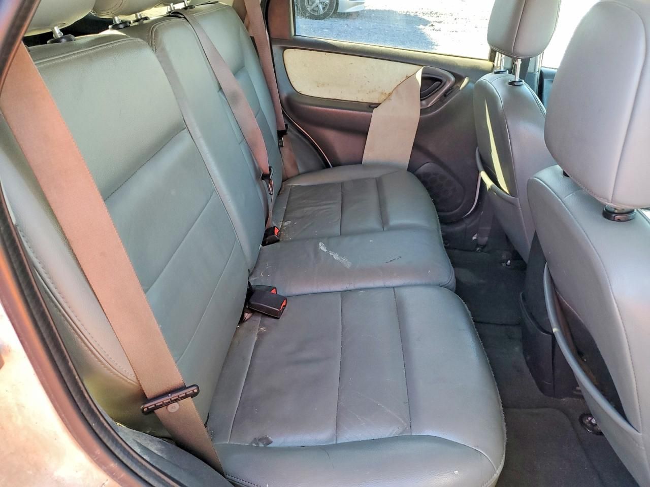 2005 Ford Escape xlt