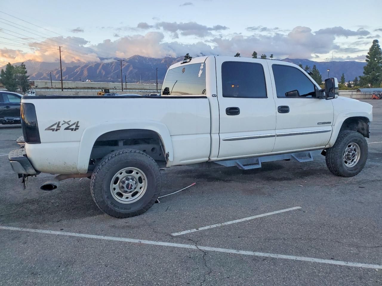 2004 GMC Sierra K2500 Crew Cab