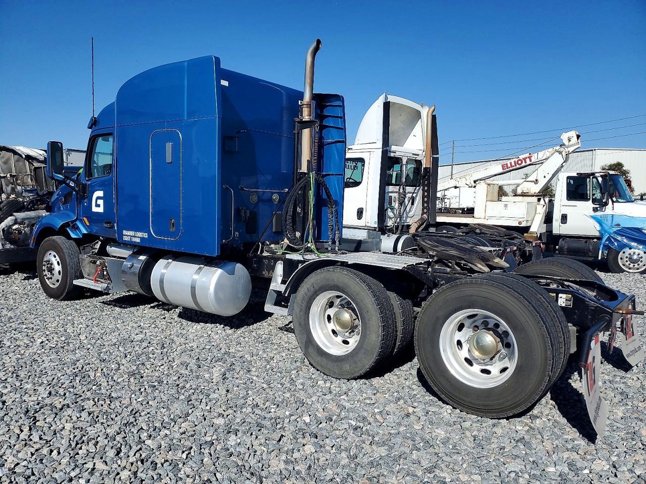 2021 Peterbilt 579 Semi Truck